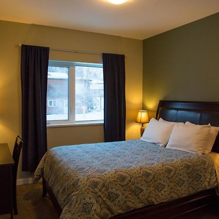 Downtown Whitehorse Deluxe 2 Bedroom Condo Екстер'єр фото