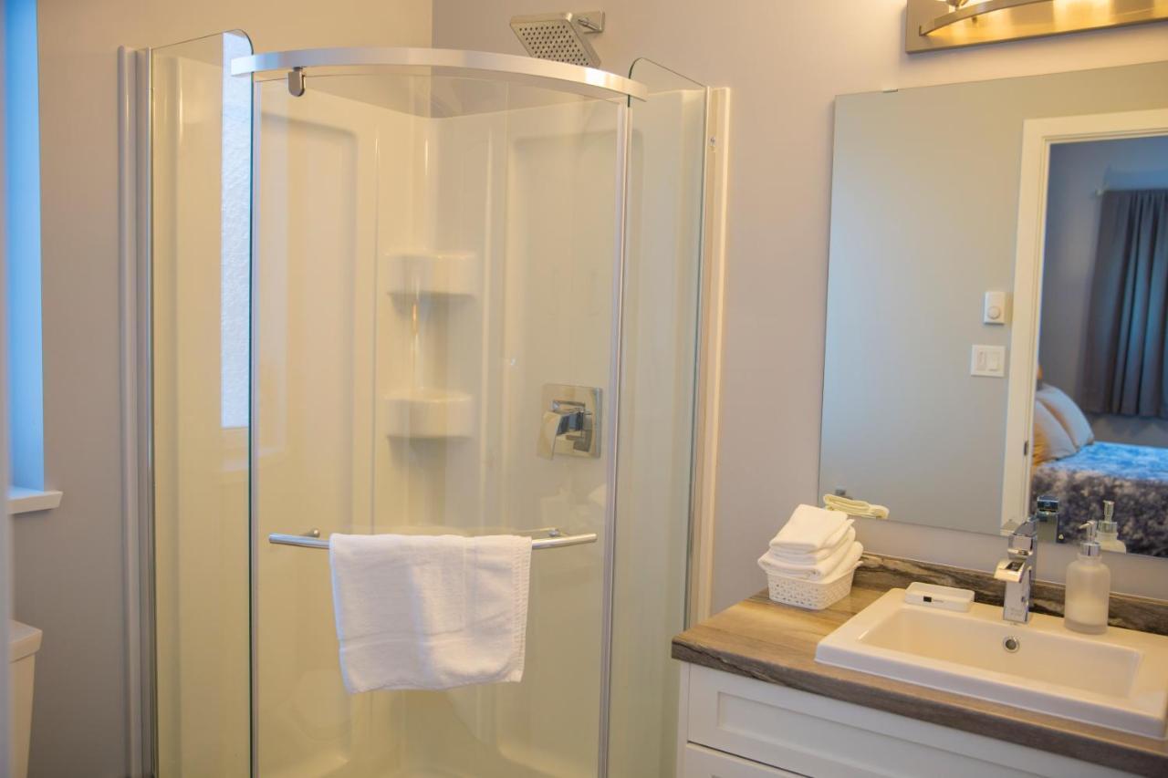 Downtown Whitehorse Deluxe 2 Bedroom Condo Екстер'єр фото