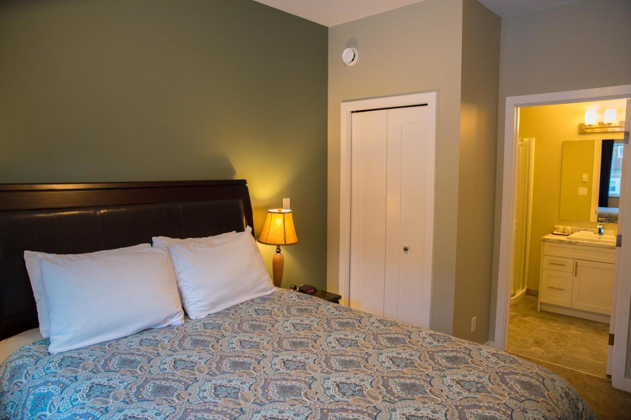 Downtown Whitehorse Deluxe 2 Bedroom Condo Екстер'єр фото