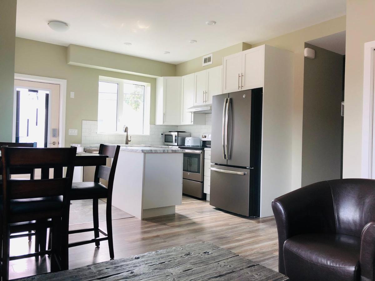 Downtown Whitehorse Deluxe 2 Bedroom Condo Екстер'єр фото