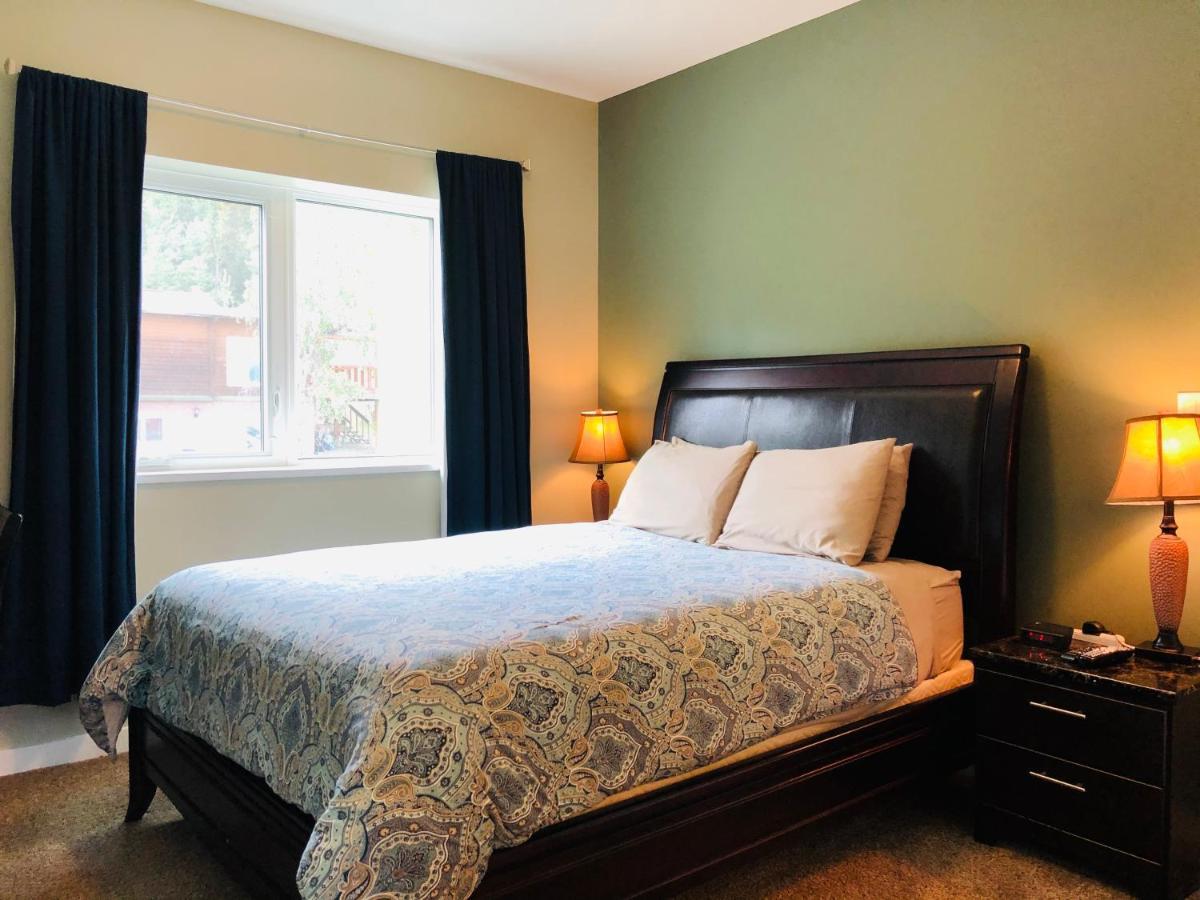 Downtown Whitehorse Deluxe 2 Bedroom Condo Екстер'єр фото